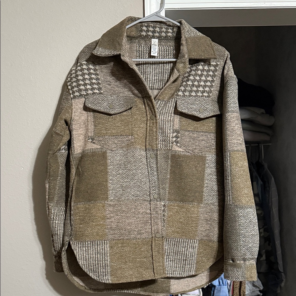 Zyia Green Button-Up Shirt Jacket
